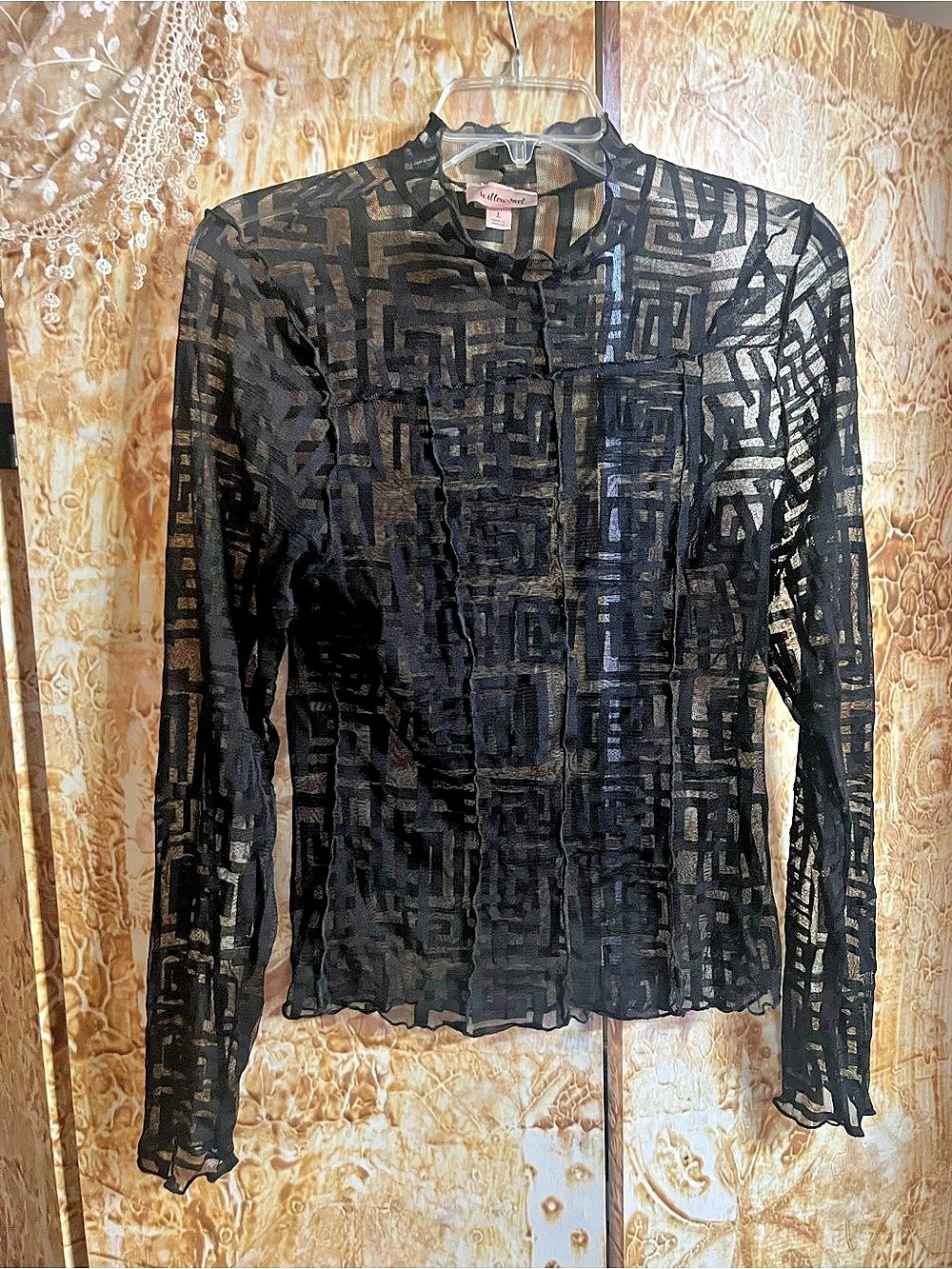 Willow-root Geometric Mesh Long Sleeve Top in Black Size Large